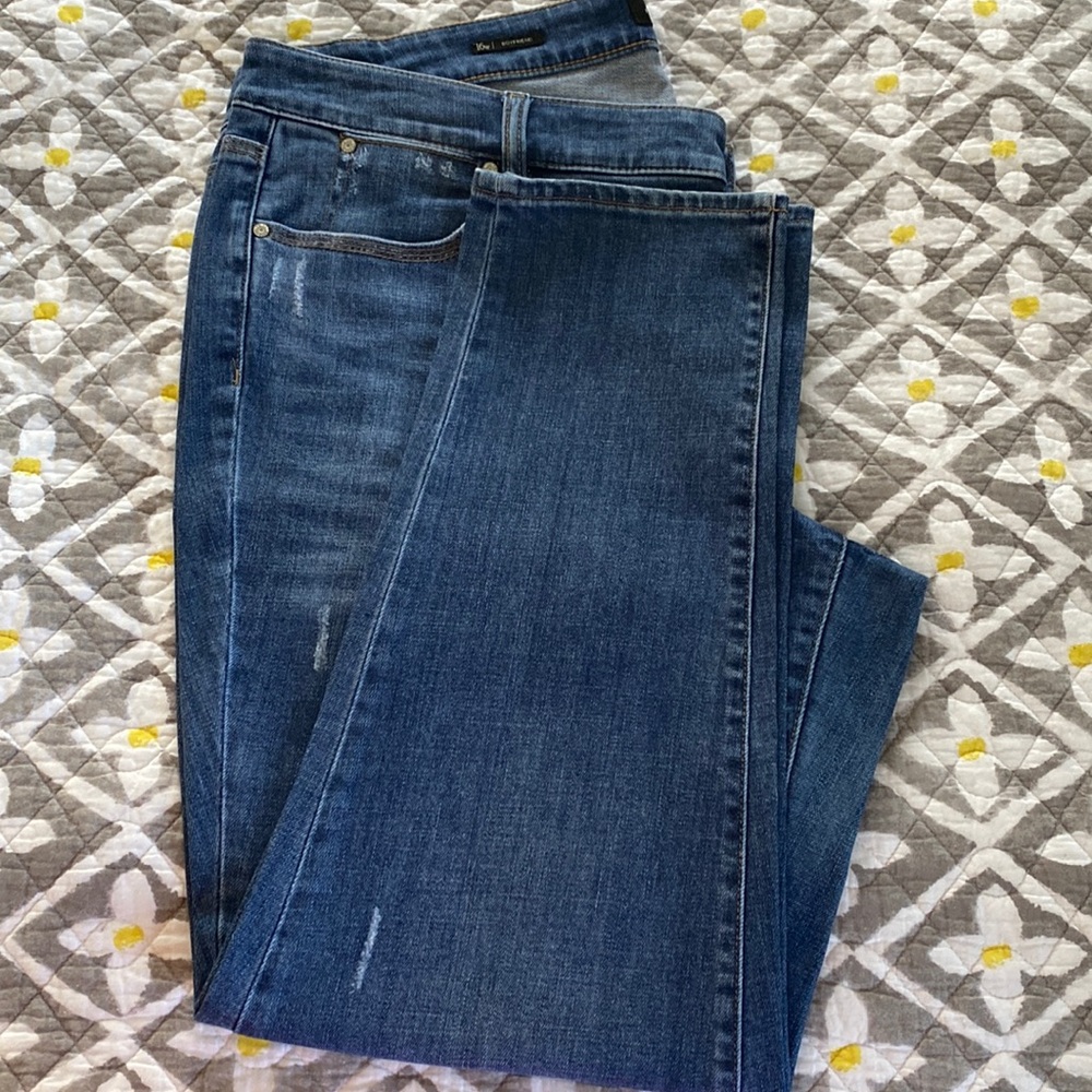 Talbots Women’s size 16 boyfriend Must have Jeans . Great condition. No flaws.